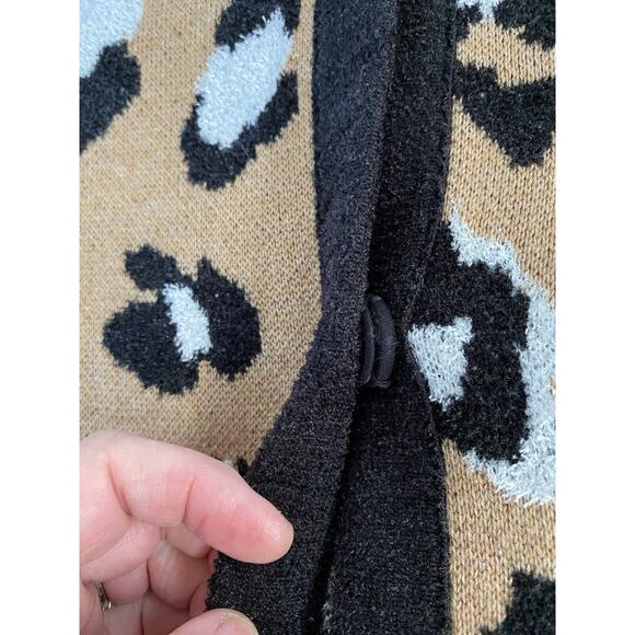 Chico’s Sz 0 (Small) Animal Print Pockets Snap Closure Long Duster Cardigan - Picture 8 of 10